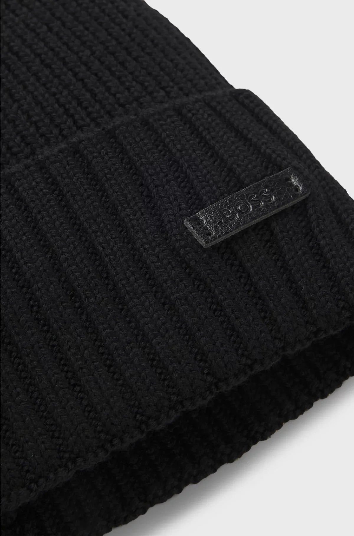 BEANIE HAT IN VIRGIN WOOL WITH LOGO PLAQUE