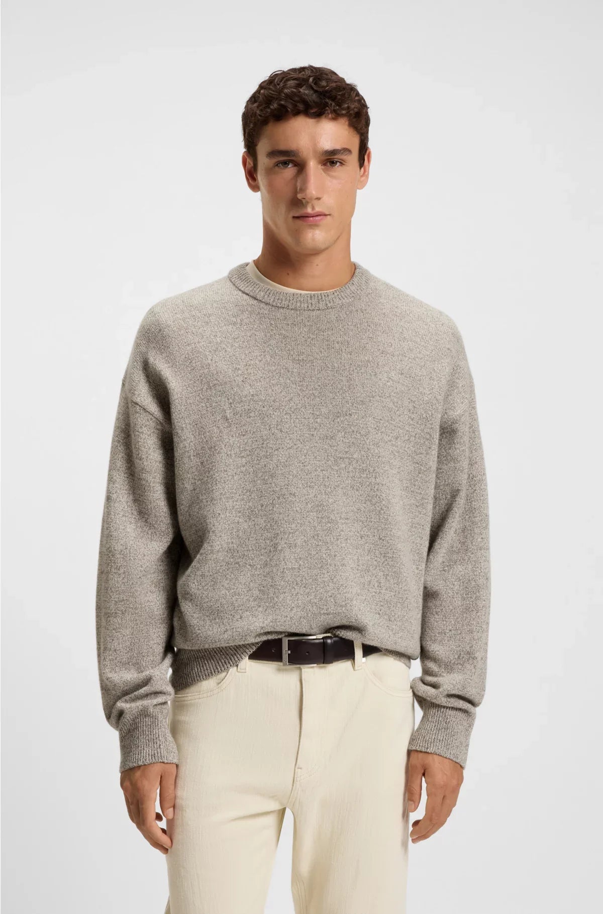 RELAXED-FIT SWEATER IN VIRGIN WOOL