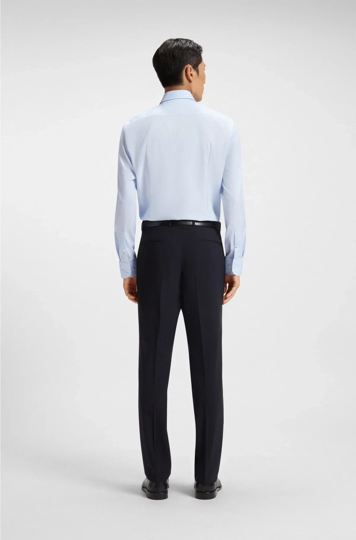 SLIM-FIT SHIRT IN HIGH-PERFORMANCE STRUCTURED COTTON