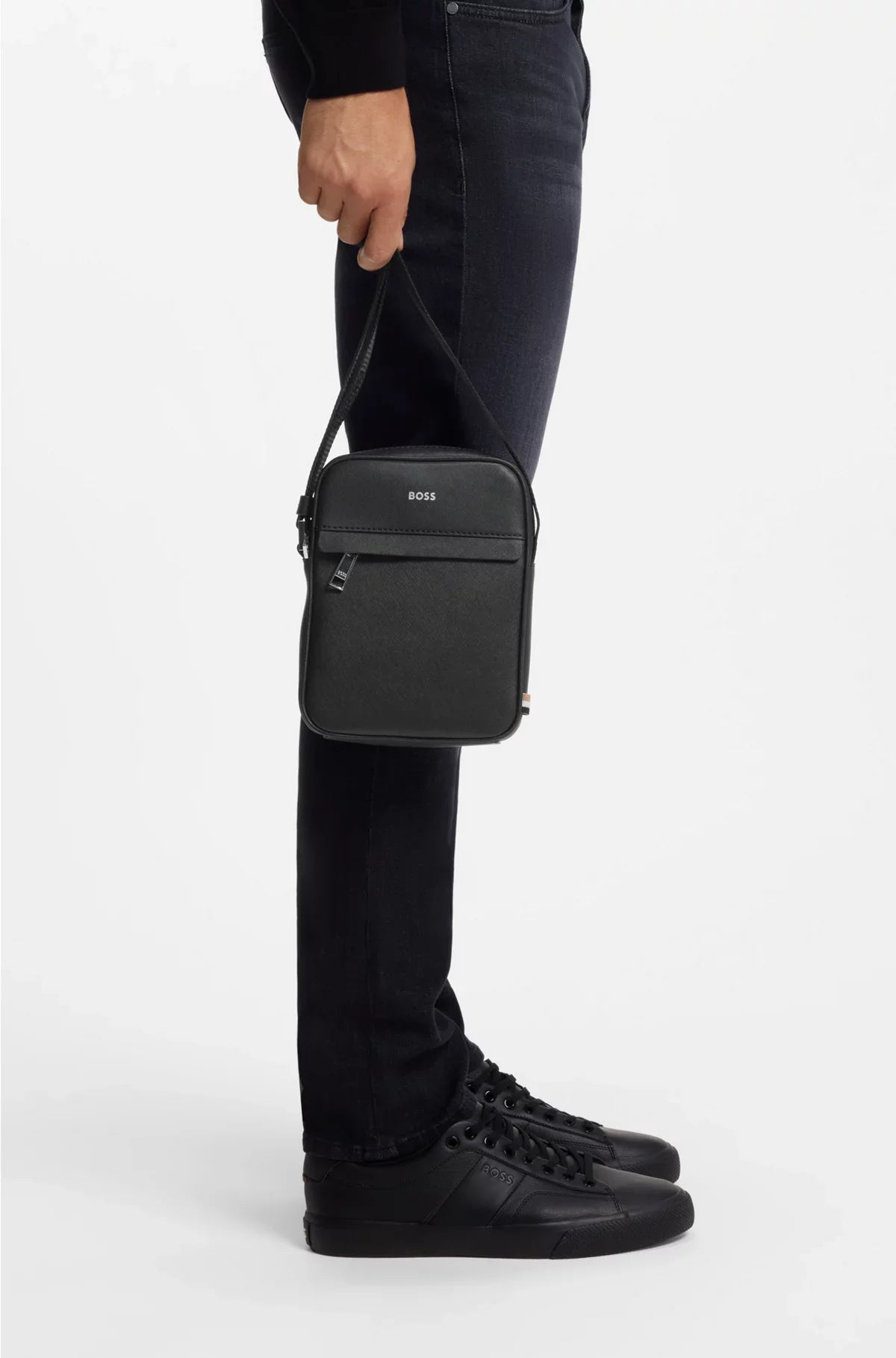 REPORTER BAG WITH SIGNATURE STRIPE AND LOGO DETAIL