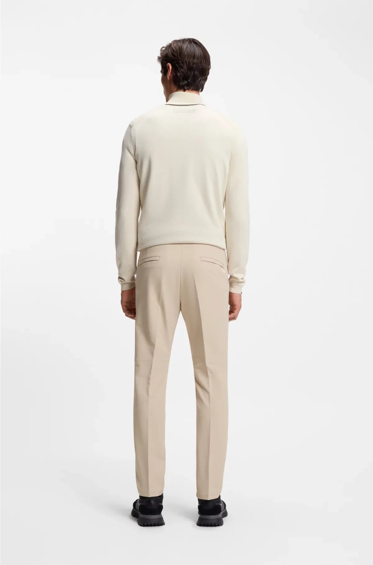 REGULAR-FIT TROUSERS IN WATER-REPELLENT STRETCH FABRIC