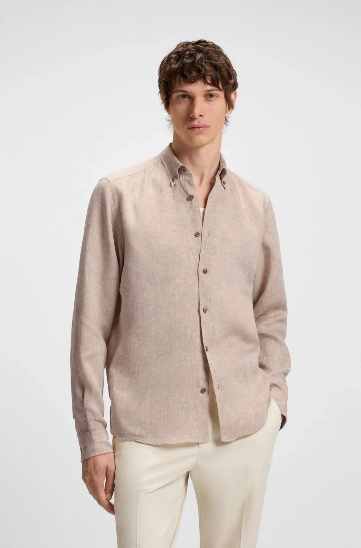 REGULAR-FIT BUTTON-DOWN SHIRT IN LINEN