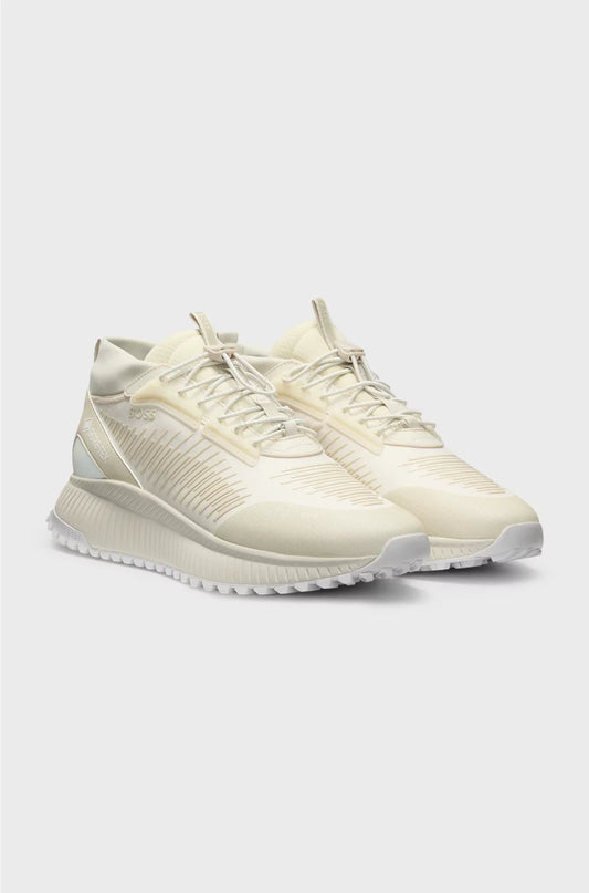 TRAINERS WITH WATERPROOF FINISH