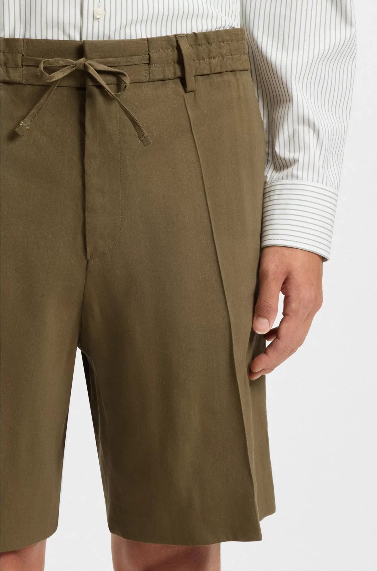 FORMAL SHORTS IN A LINEN BLEND