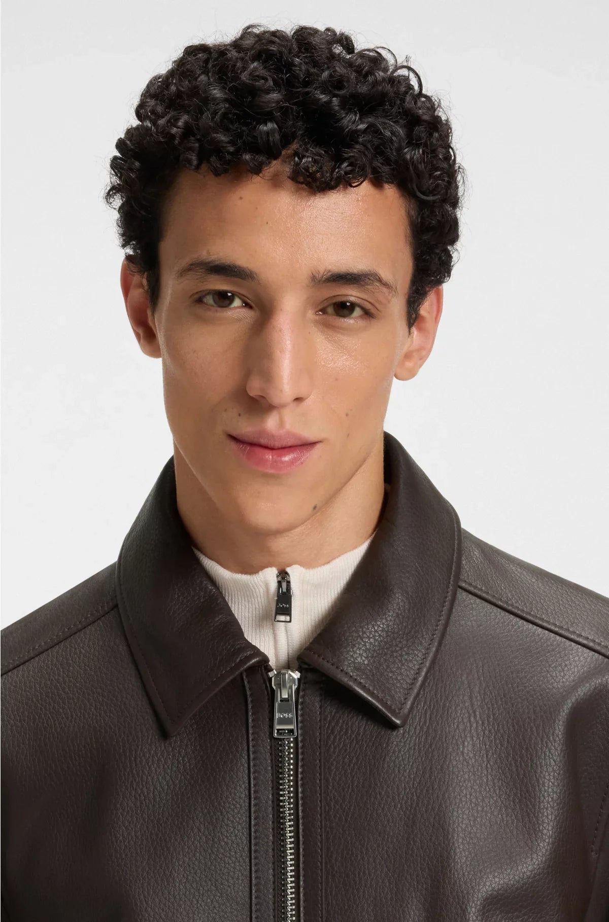 REGULAR-FIT LEATHER JACKET WITH ZIP CLOSURE