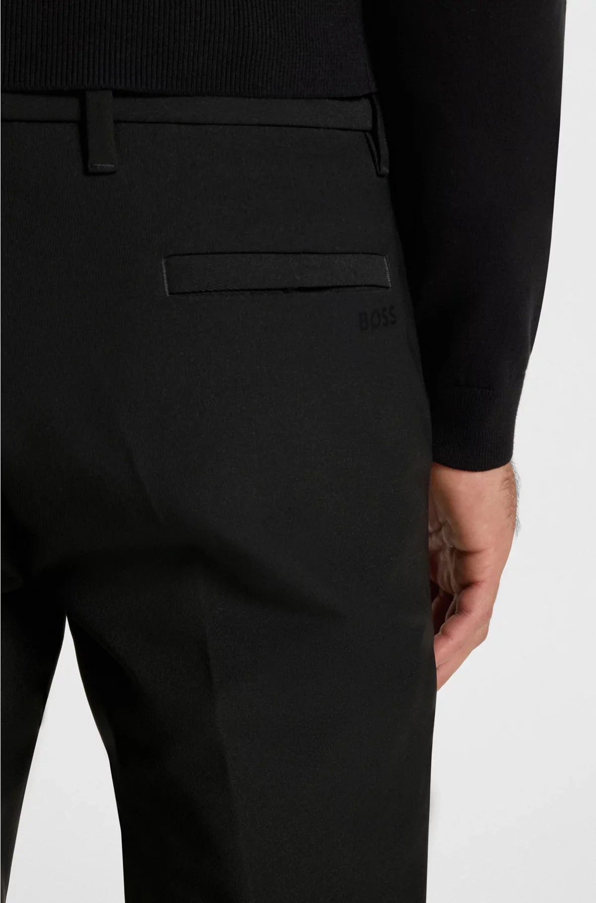 PANTALONI SLIM-FIT IN TESSUTO IDROREPELLENTE NO-STIRO
