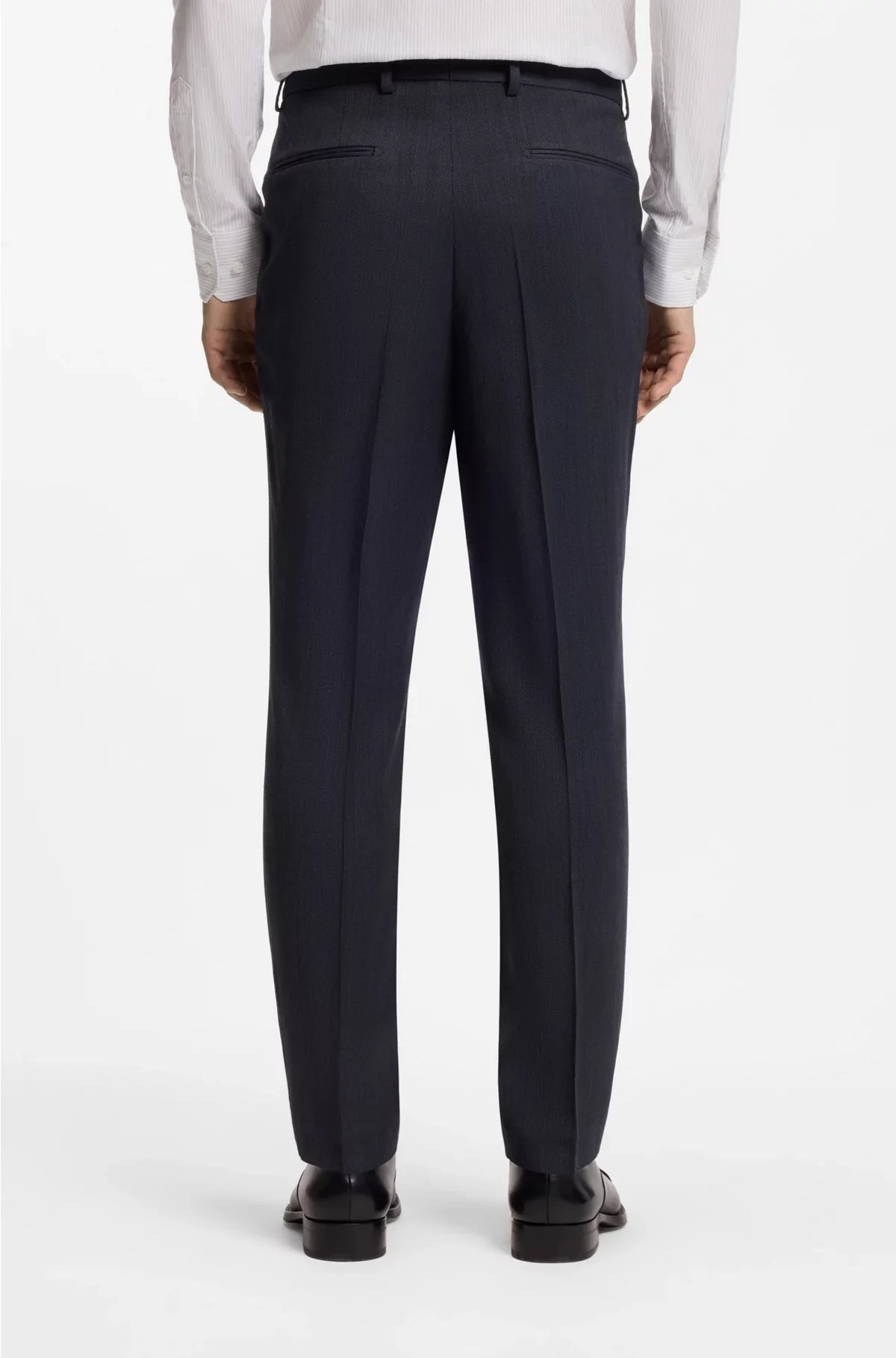 SLIM-FIT SUIT IN VIRGIN WOOL AND SILK