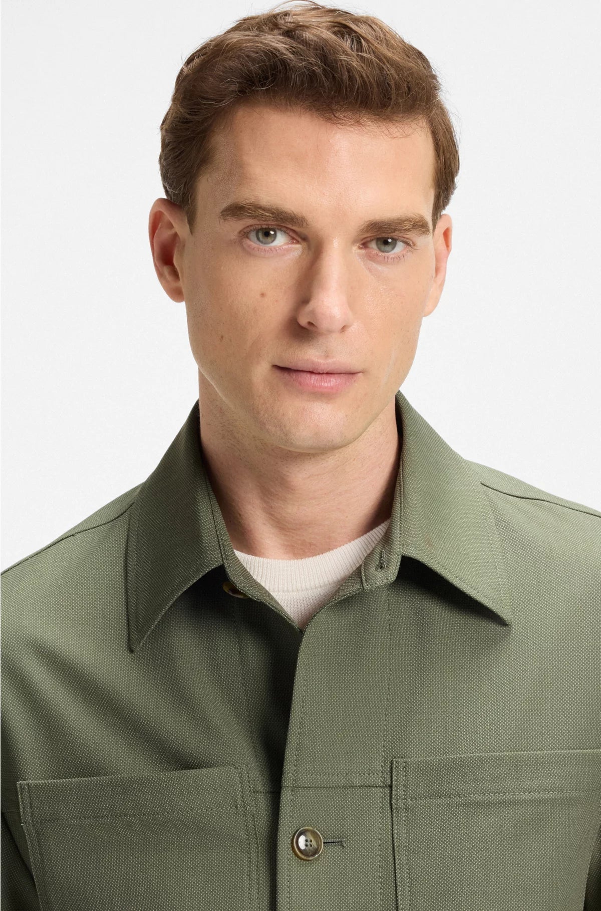 RELAXED-FIT OVERSHIRT IN MACHINE-WASHABLE PERFORMANCE-STRETCH FABRIC
