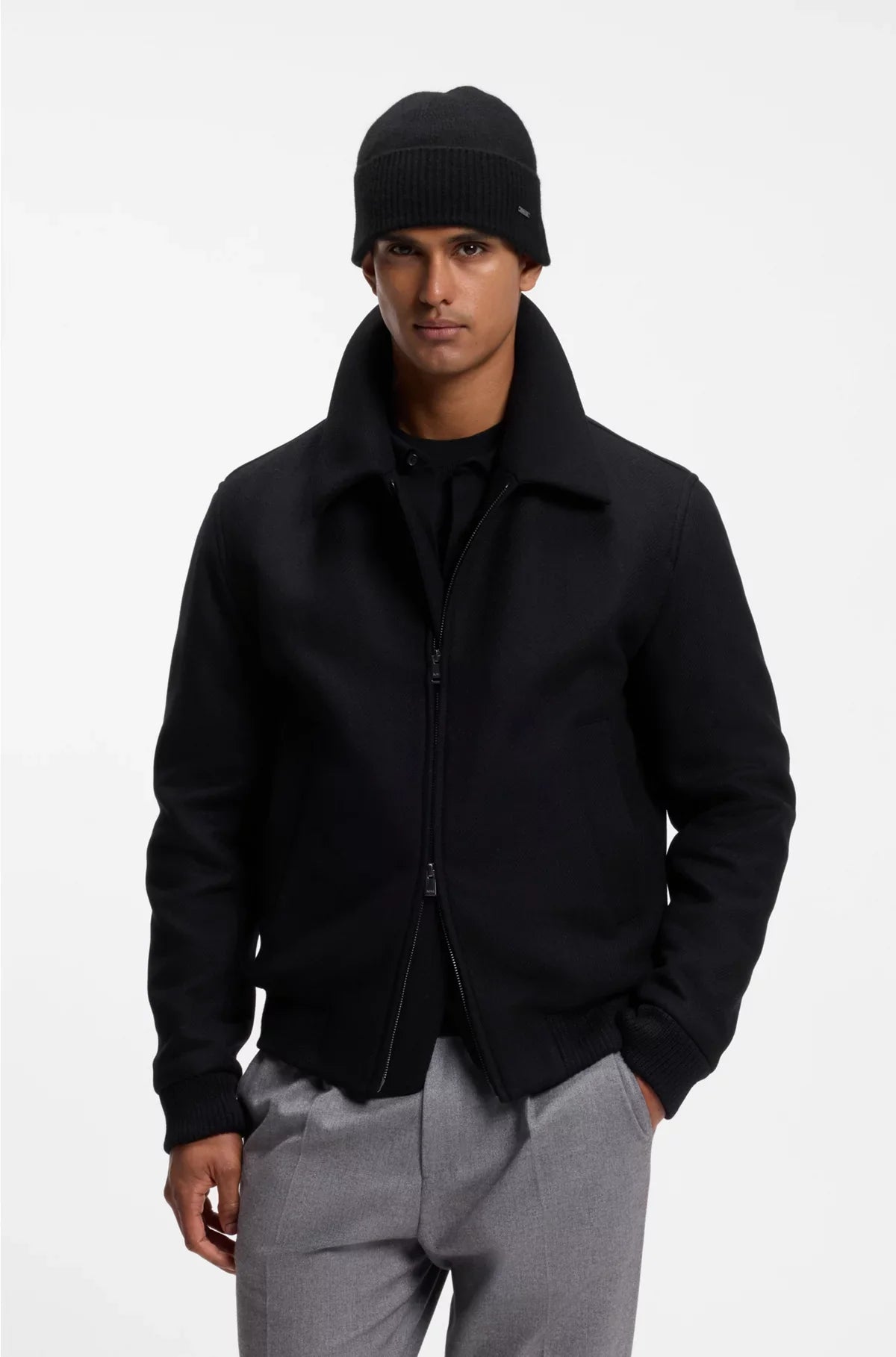 BERRETTO IN CASHMERE CON LOGO
