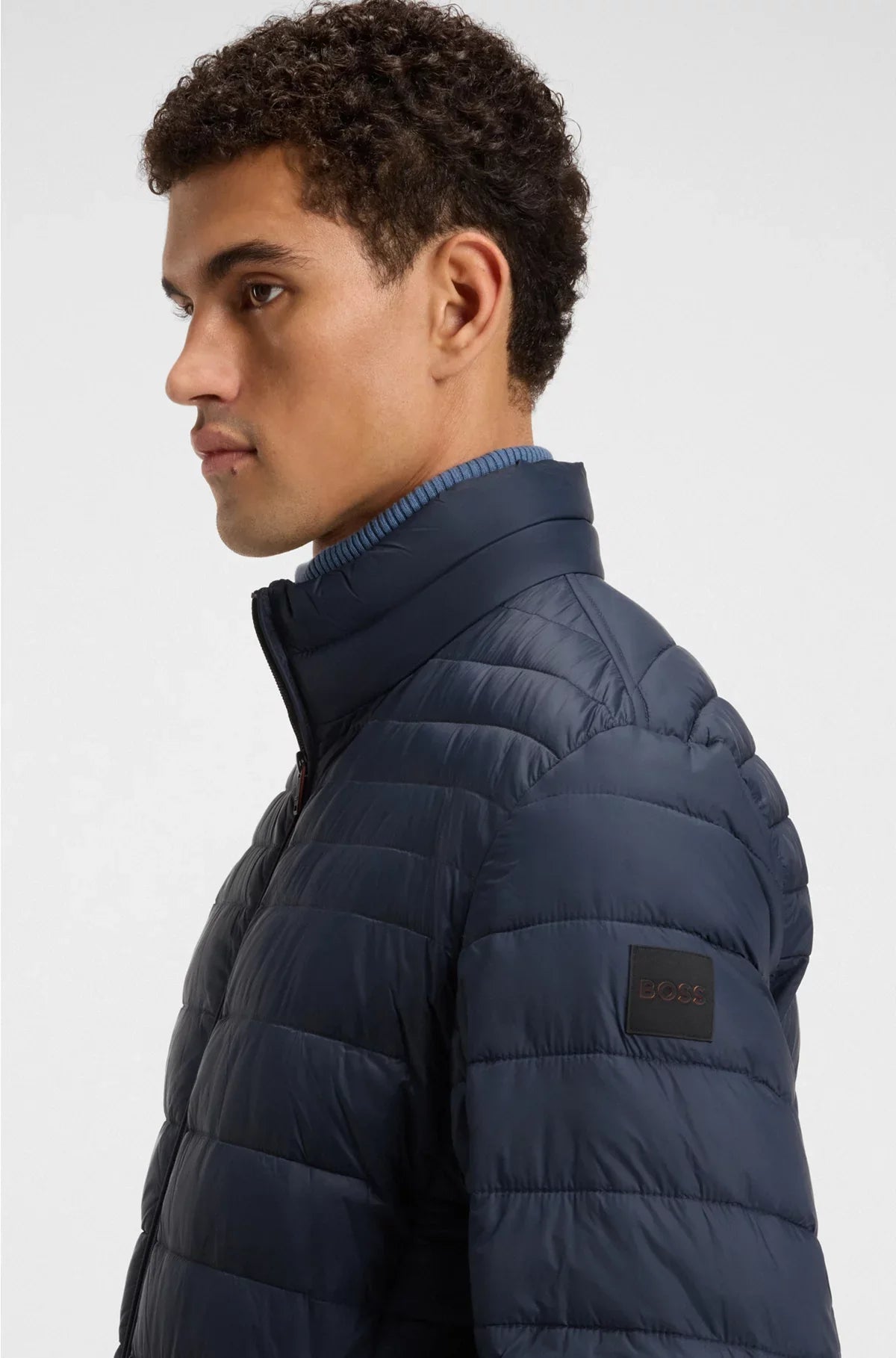 PACKABLE SLIM-FIT JACKET WITH WATER-REPELLENT MIXED QUILTING