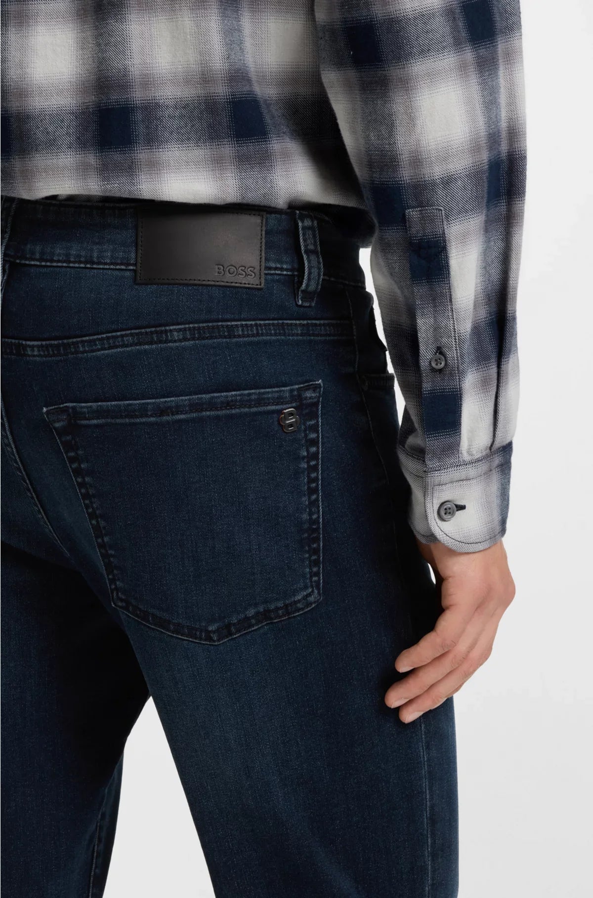 TAPERED-FIT JEANS IN DARK-BLUE SOFT-MOTION DENIM