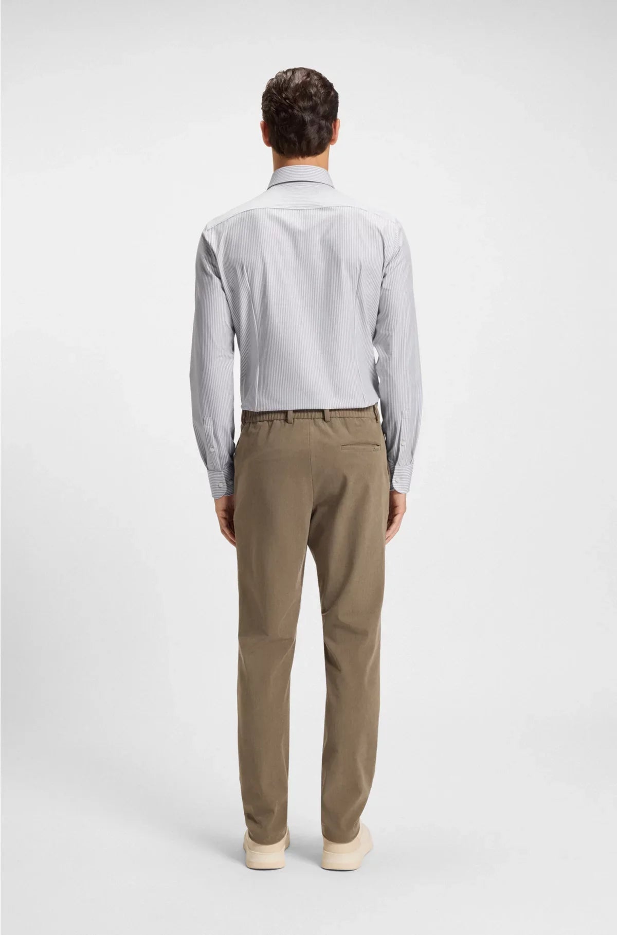 SLIM-FIT SHIRT IN STRIPED PERFORMANCE-STRETCH FABRIC