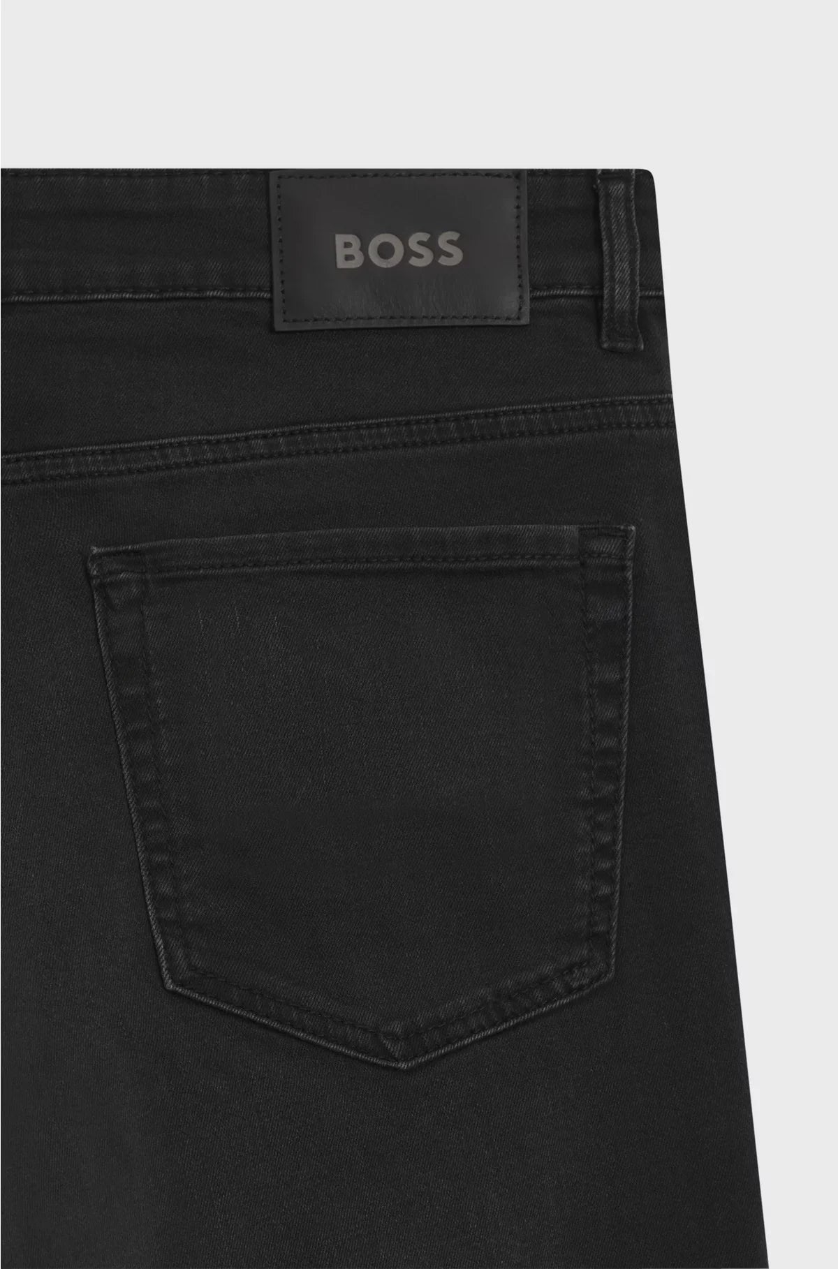 JEANS DALLA VESTIBILITÀ RILASSATA IN DENIM STRETCH NERO
