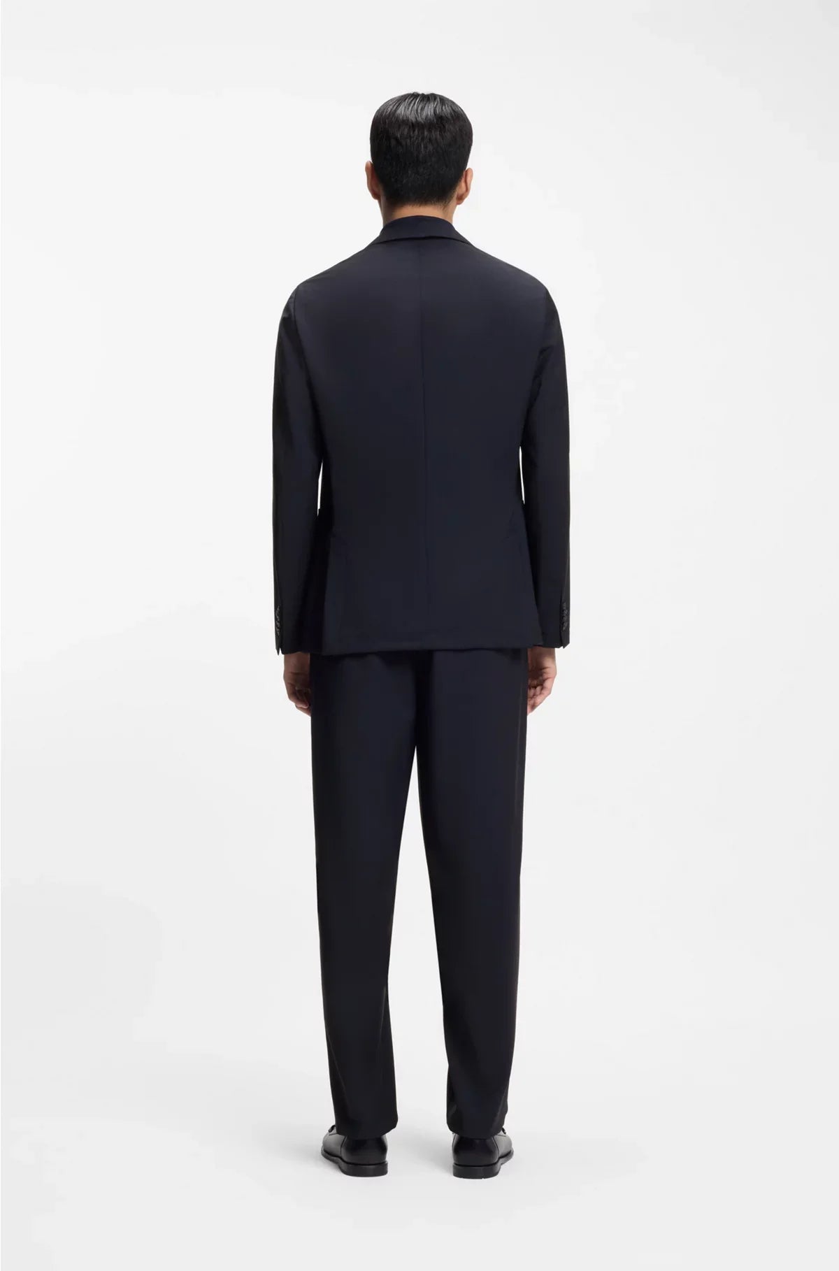 SLIM-FIT BLAZER IN A WASHABLE WOOL BLEND