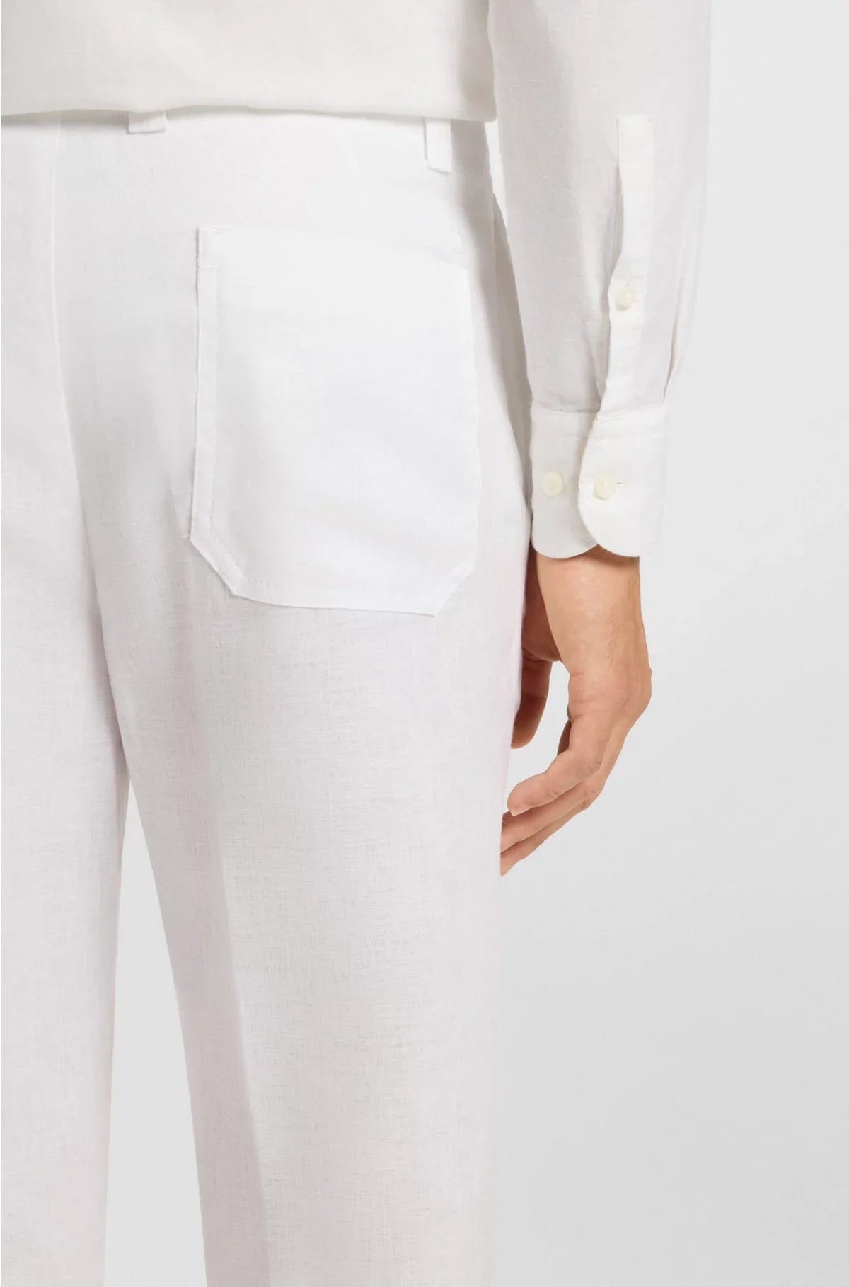 STRAIGHT-FIT TROUSERS IN LINEN