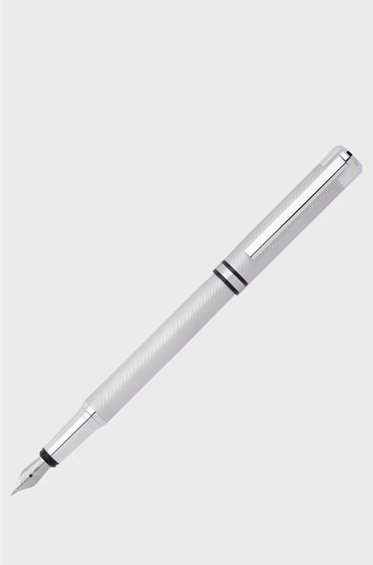 CHROME FOUNTAIN PEN WITH ENGRAVED PATTERN