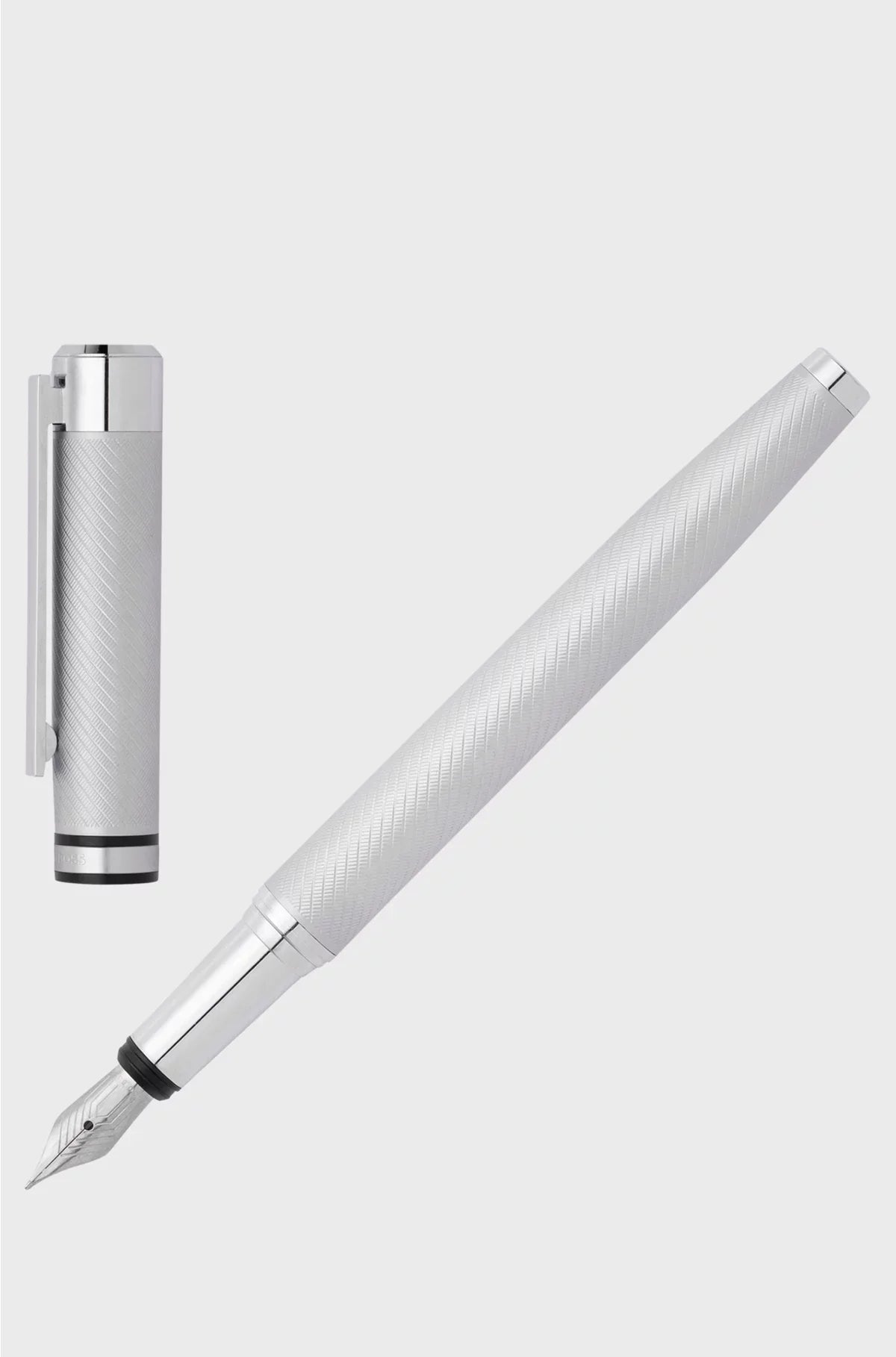 CHROME FOUNTAIN PEN WITH ENGRAVED PATTERN